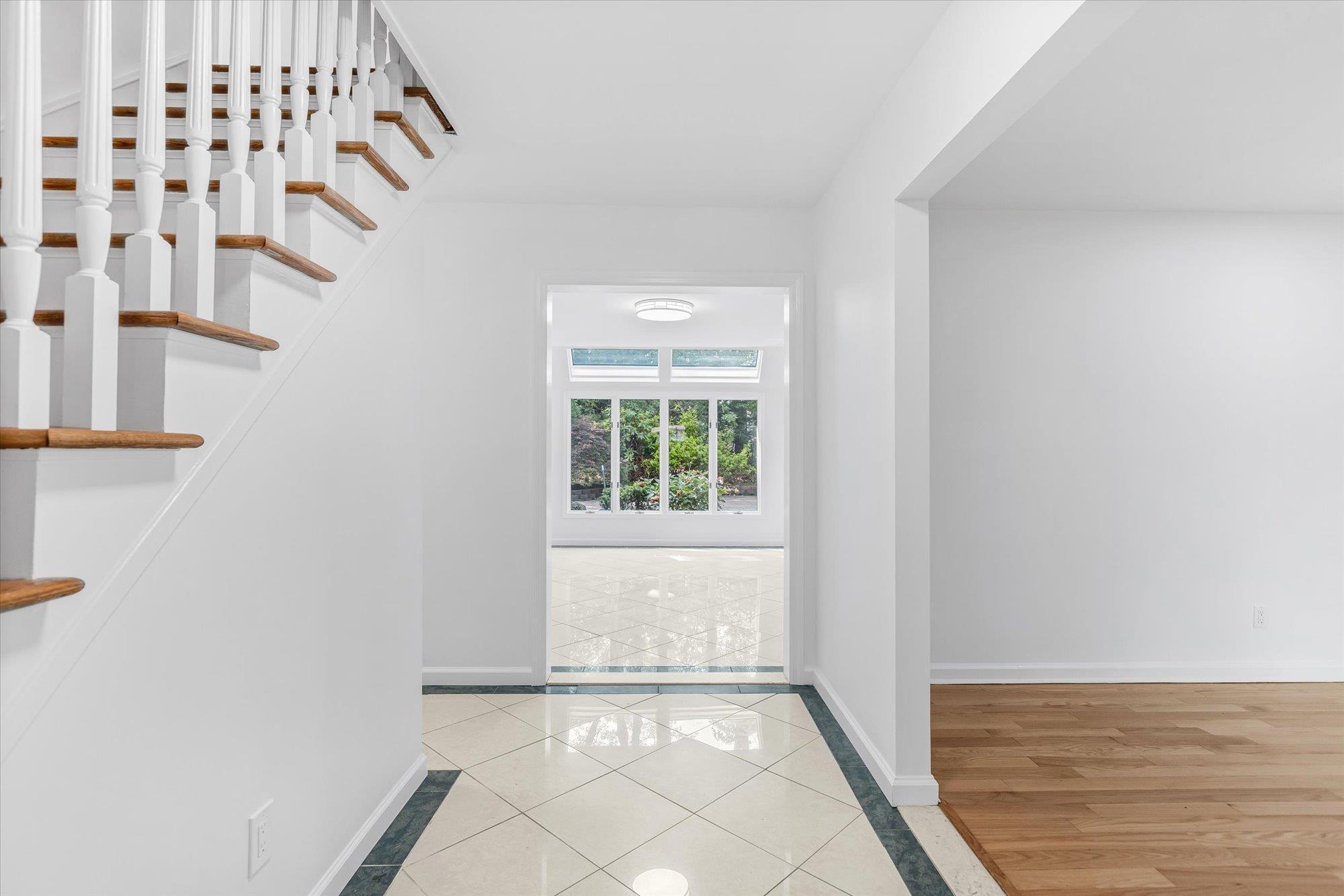 Single Family Westbourne  Suffolk County, NY 11747, MLS-875004-3
