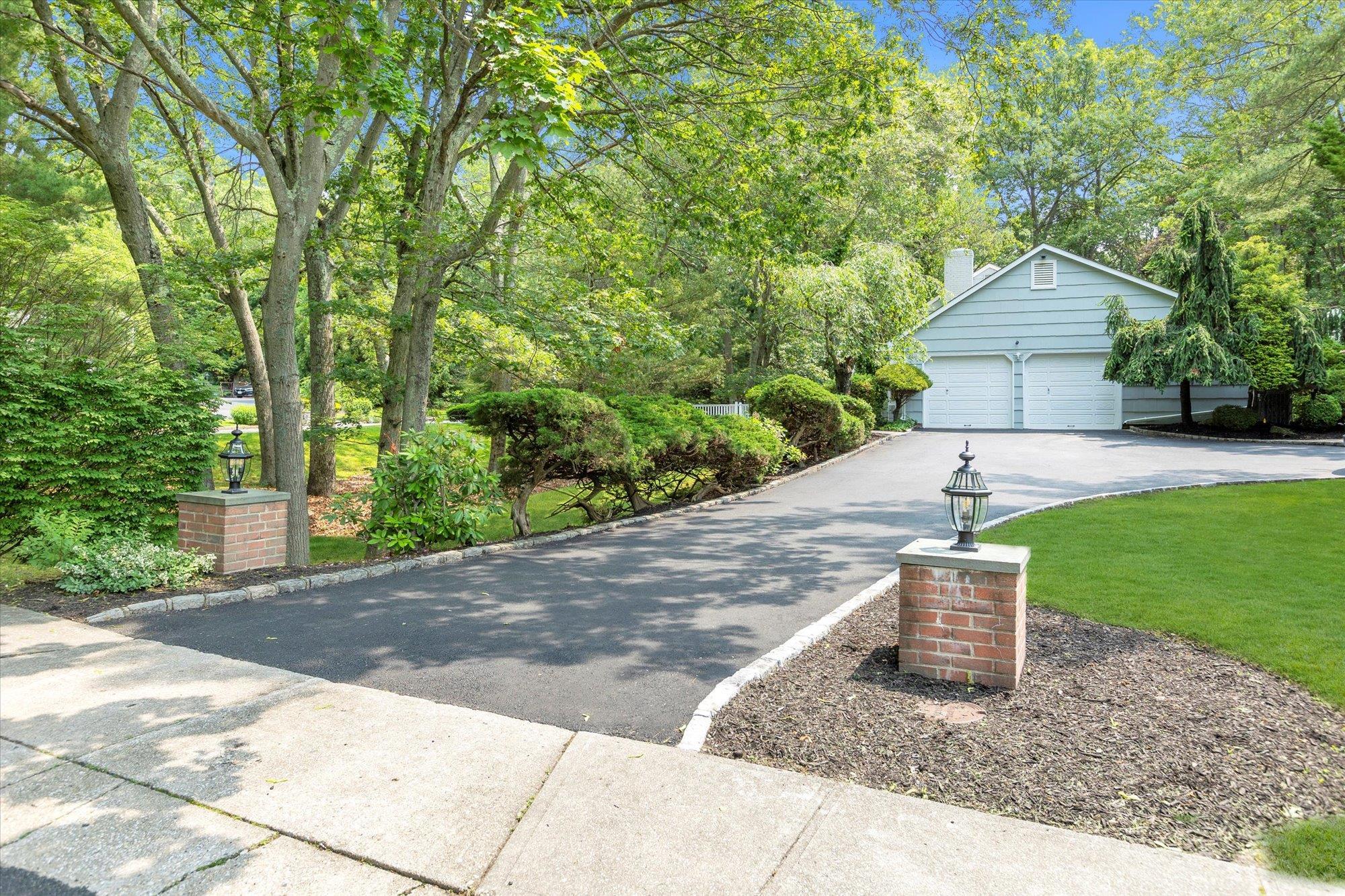 Single Family Westbourne  Suffolk County, NY 11747, MLS-875004-34