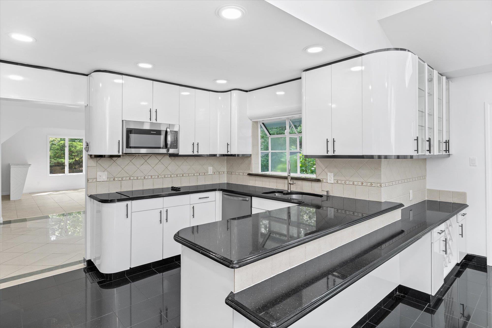 Single Family Westbourne  Suffolk County, NY 11747, MLS-875004-9