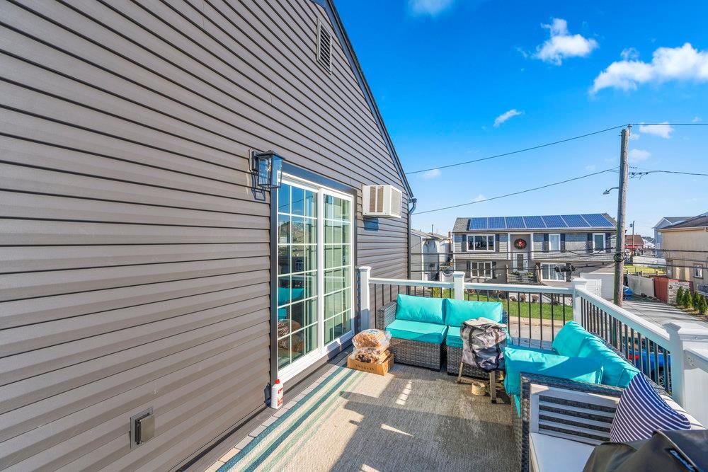 Single Family Shore  Nassau County, NY 11783, MLS-875031-45