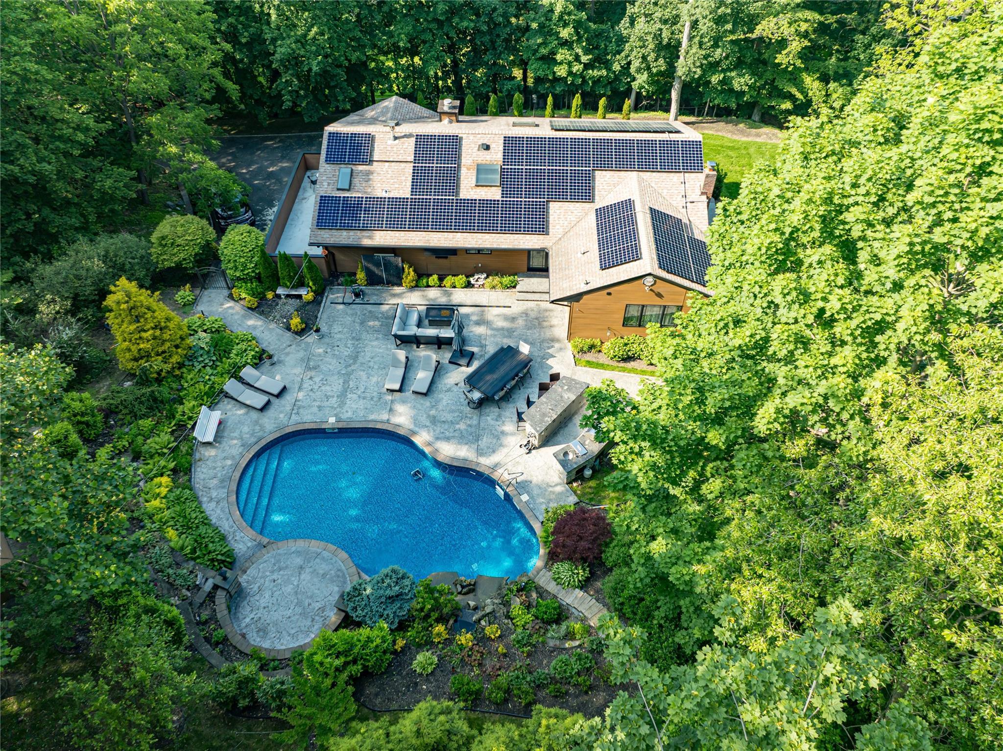 Single Family Tanyard  Suffolk County, NY 11743, MLS-875034-31