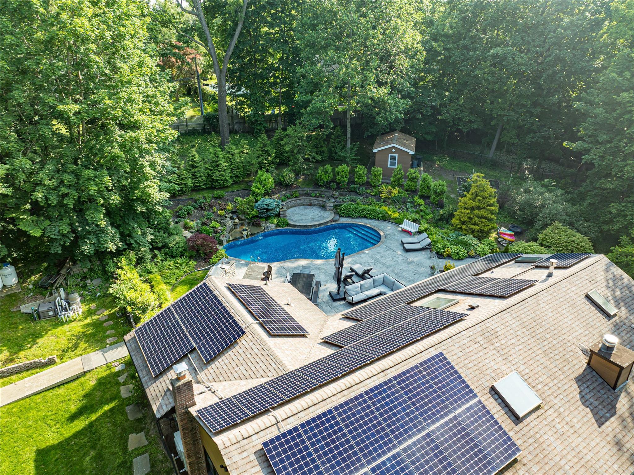 Single Family Tanyard  Suffolk County, NY 11743, MLS-875034-32
