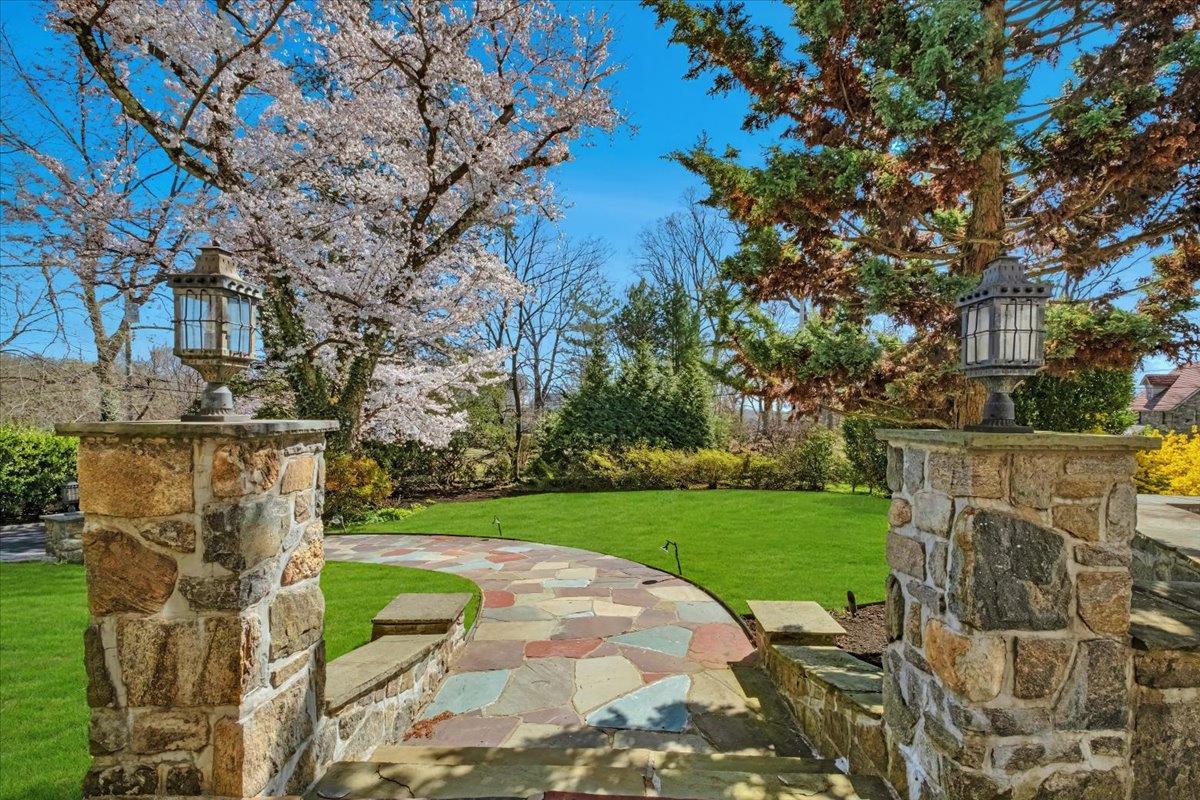 Single Family Old Army  Westchester County, NY 10583, MLS-875041-32