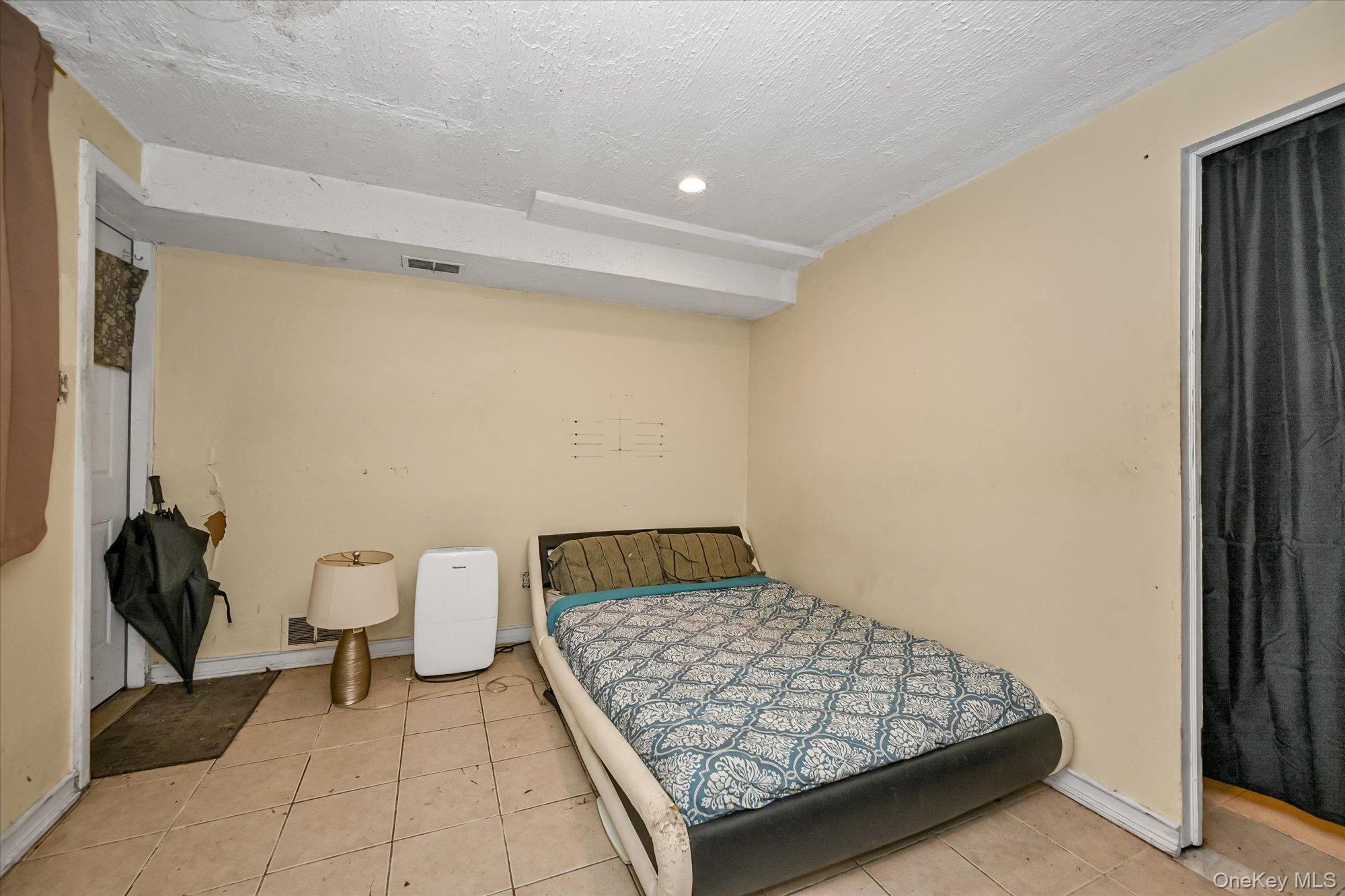 Single Family Linden  Queens, NY 11434, MLS-875064-8