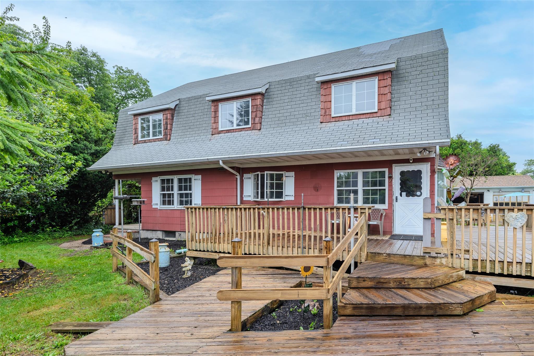 Single Family Elder  Suffolk County, NY 11951, MLS-875071-3