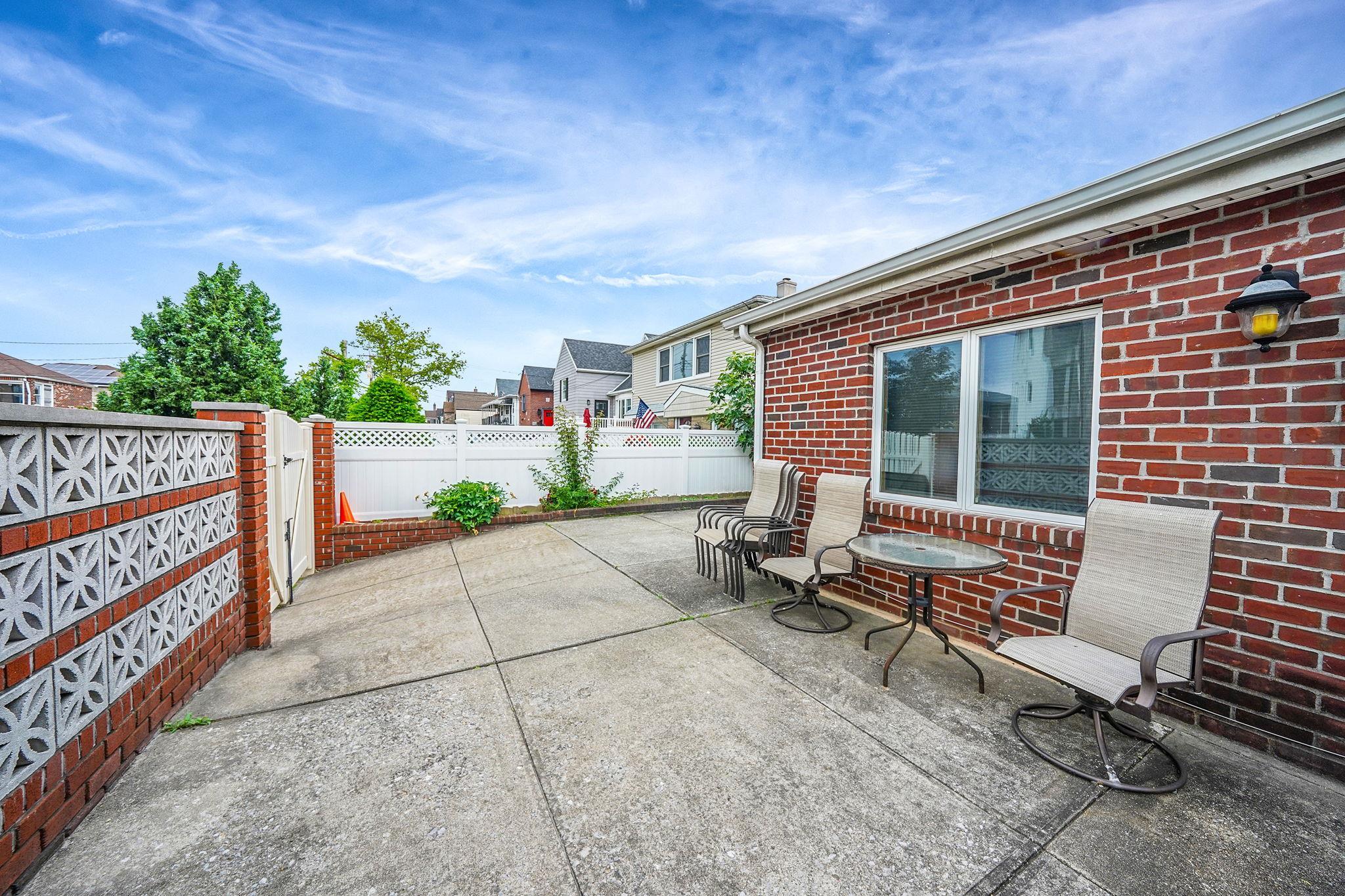 Single Family 160th  Queens, NY 11414, MLS-875077-5