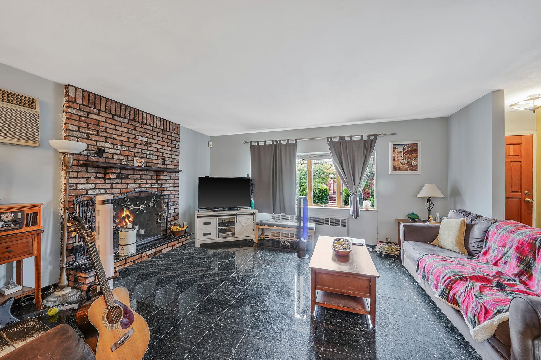 Single Family 160th  Queens, NY 11414, MLS-875077-8