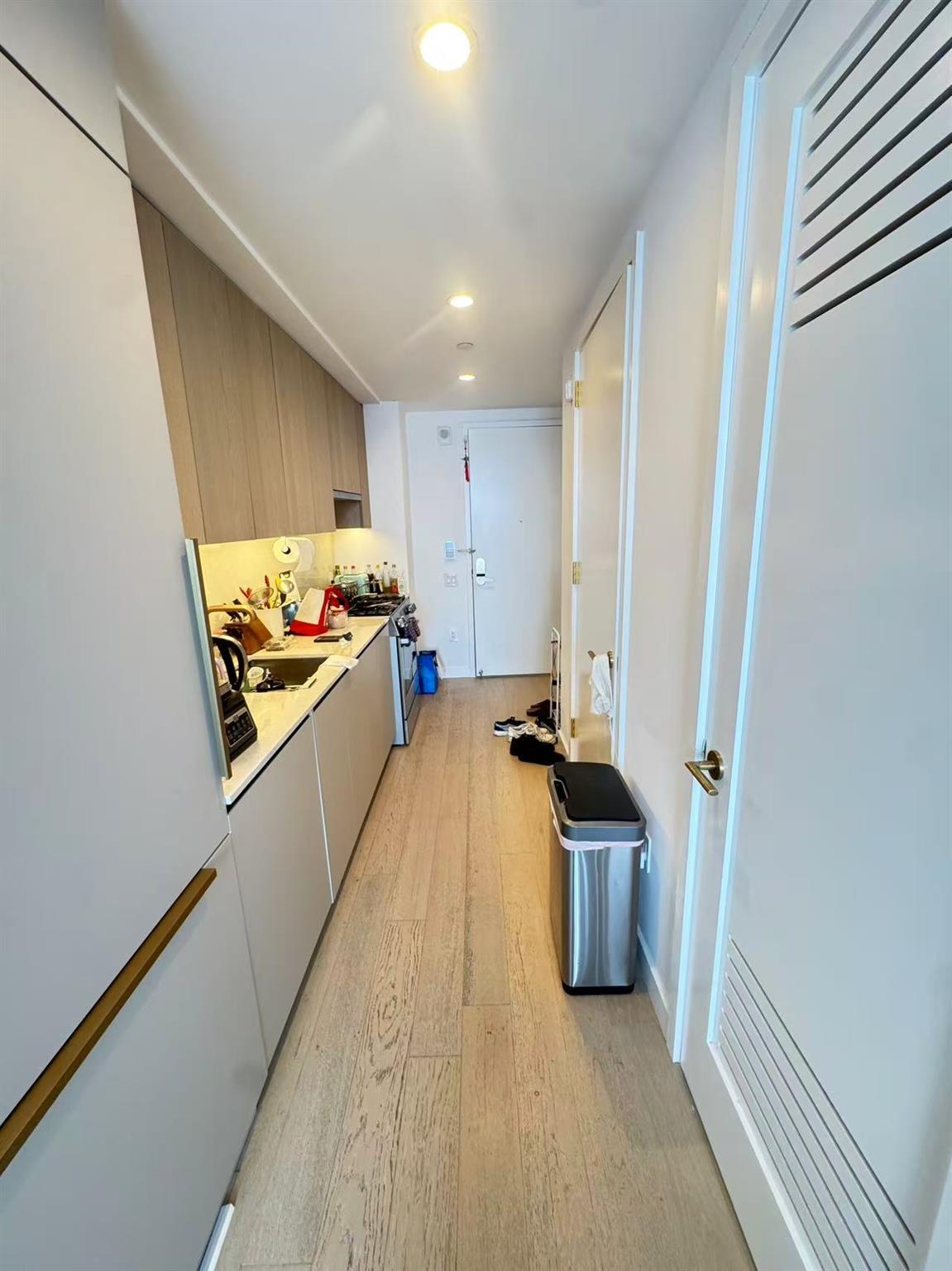Condo Court Square  Queens, NY 11101, MLS-875101-7