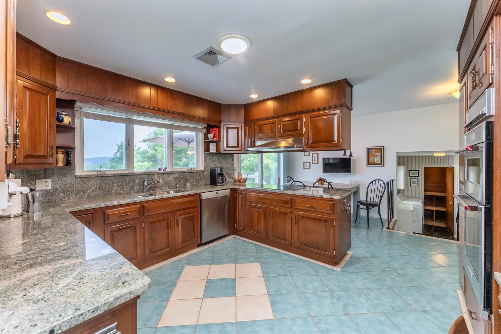 Single Family Riverview  Ulster County, NY 12401, MLS-875122-16