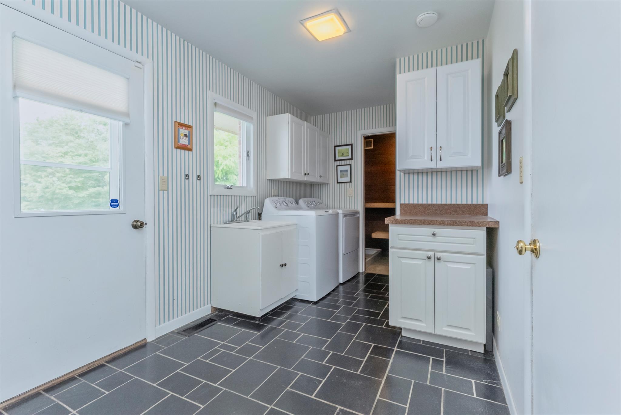 Single Family Riverview  Ulster County, NY 12401, MLS-875122-21