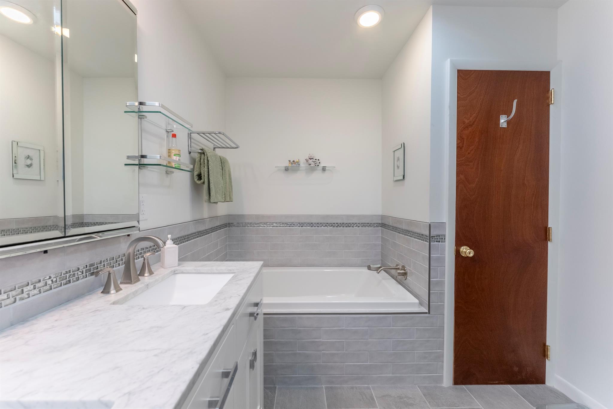 Single Family Riverview  Ulster County, NY 12401, MLS-875122-32