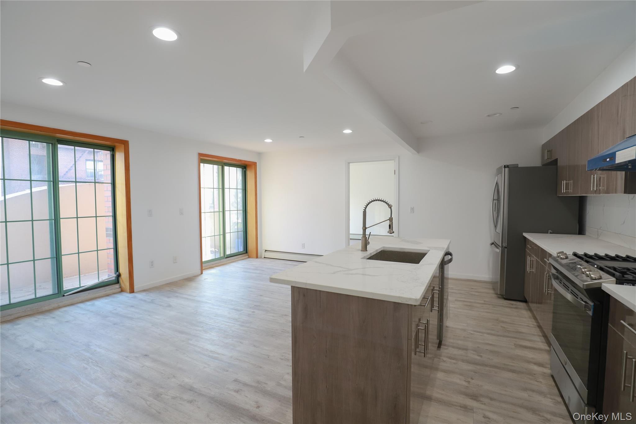 Condo Maple  Queens, NY 11355, MLS-875123-4