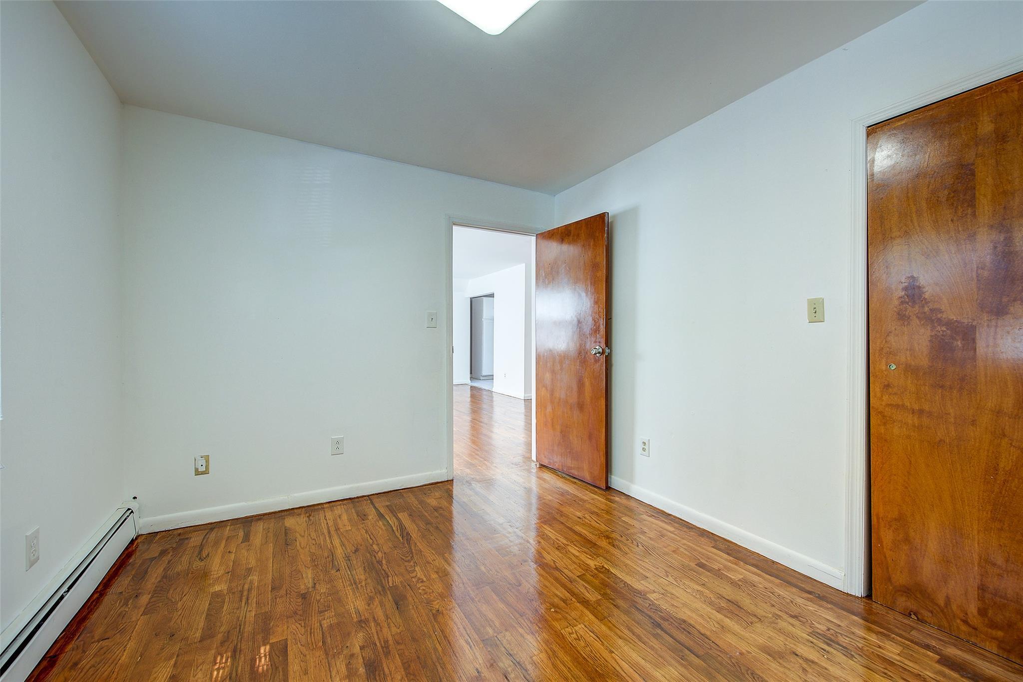 Single Family 54th  Queens, NY 11377, MLS-875128-10
