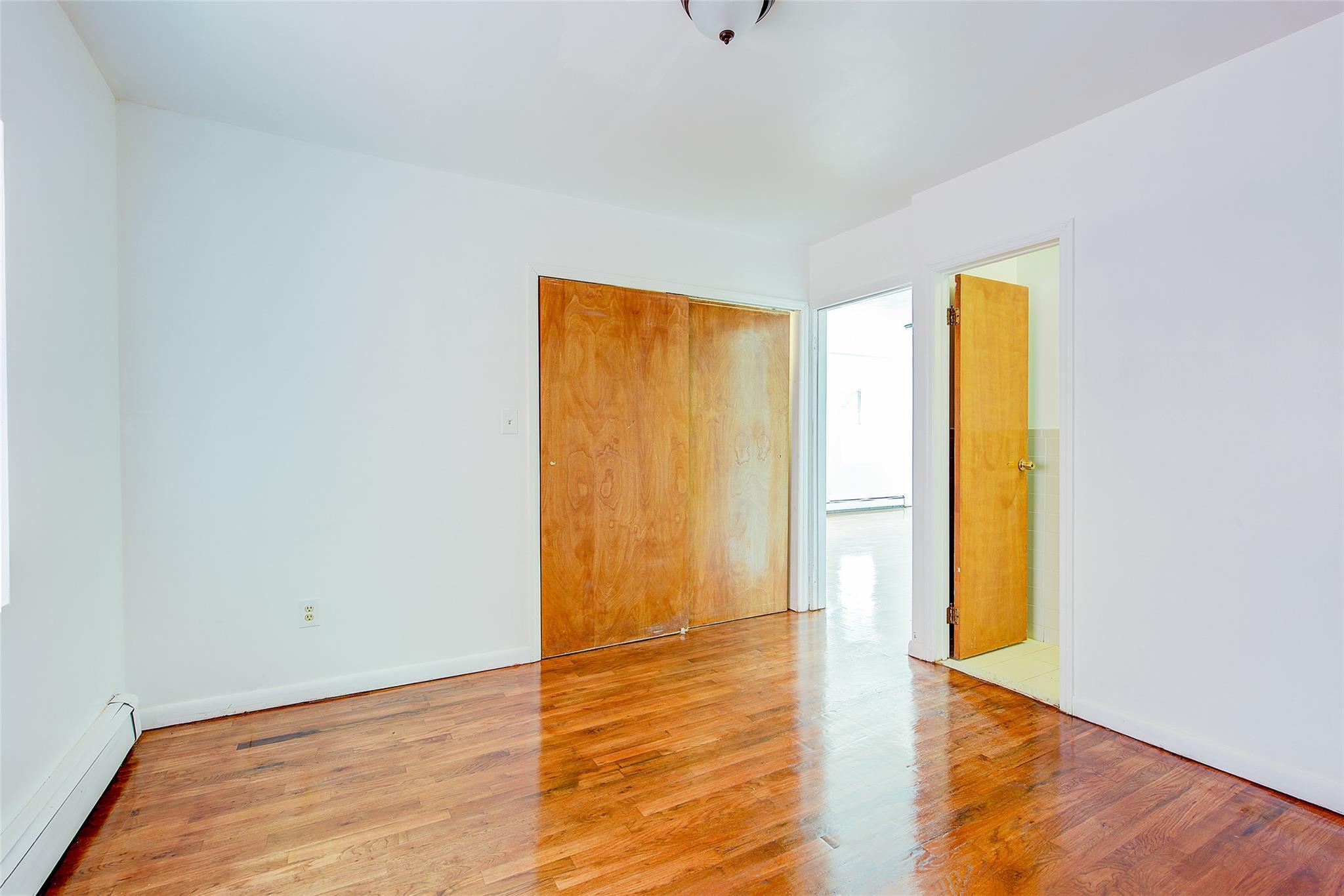Single Family 54th  Queens, NY 11377, MLS-875128-22