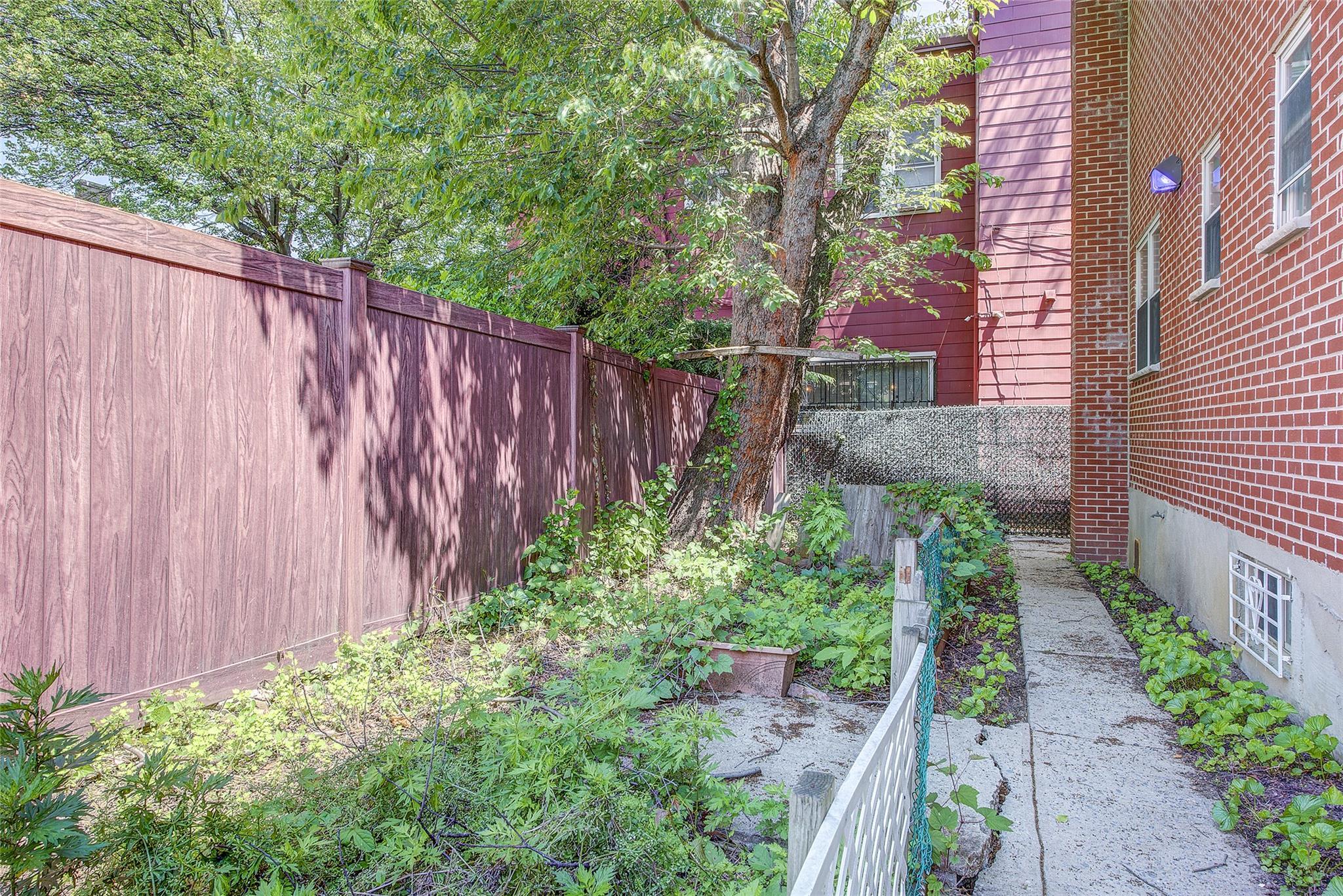Single Family 54th  Queens, NY 11377, MLS-875128-28