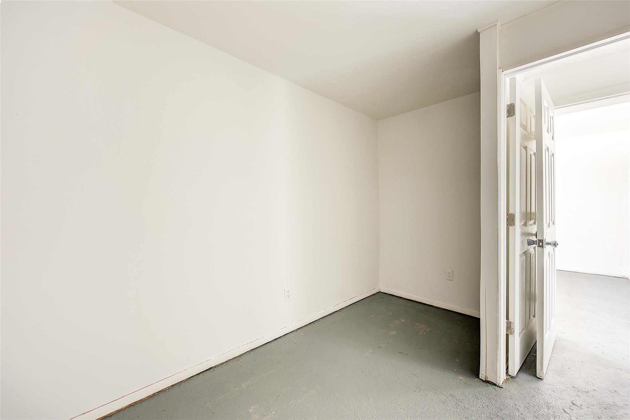 Single Family 54th  Queens, NY 11377, MLS-875128-31