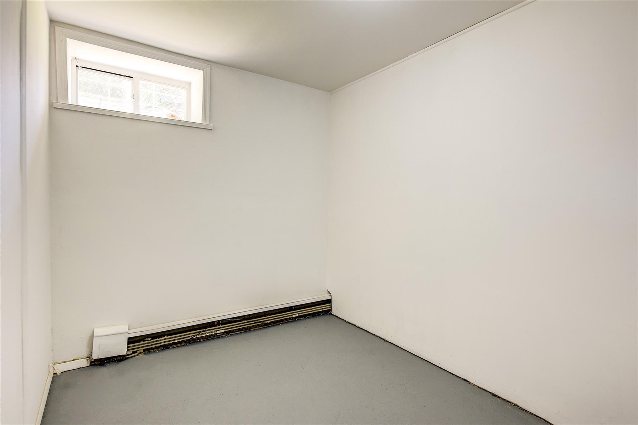 Single Family 54th  Queens, NY 11377, MLS-875128-32