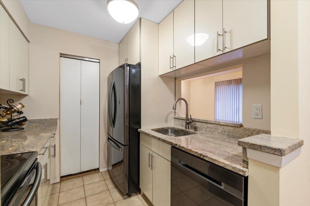 Single Family Broadway  Suffolk County, NY 11701, MLS-875135-8