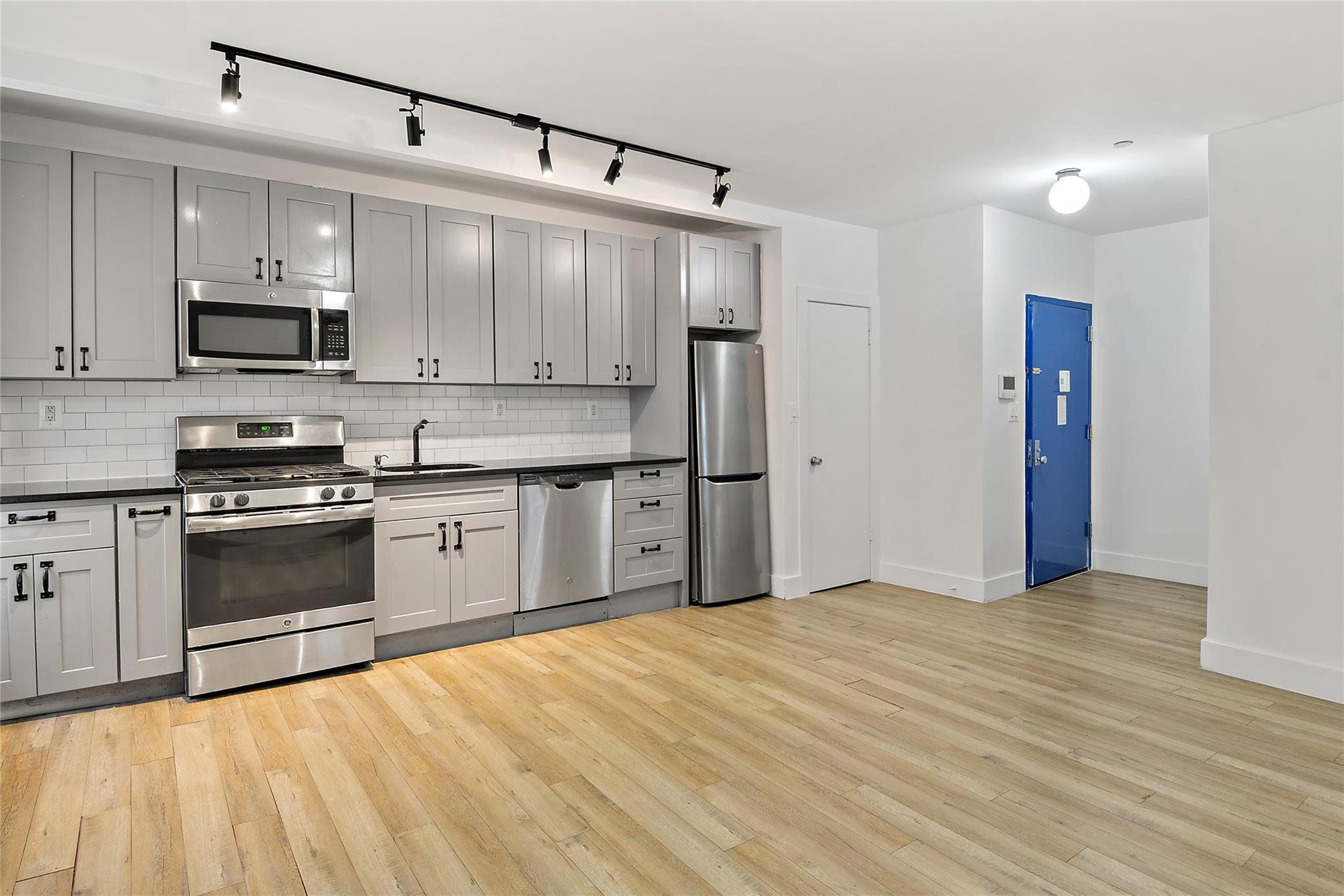 Single Family Grant  Bronx, NY 10456, MLS-875154-10