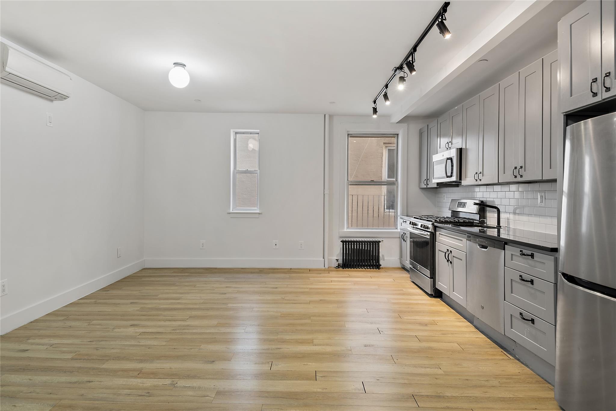 Single Family Grant  Bronx, NY 10456, MLS-875154-11