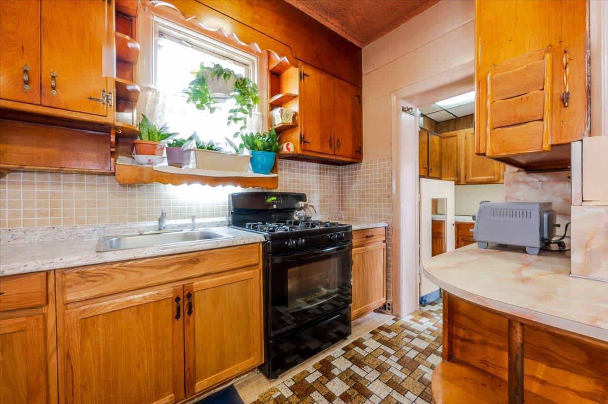 Single Family Beverley  Brooklyn, NY 11203, MLS-875169-10