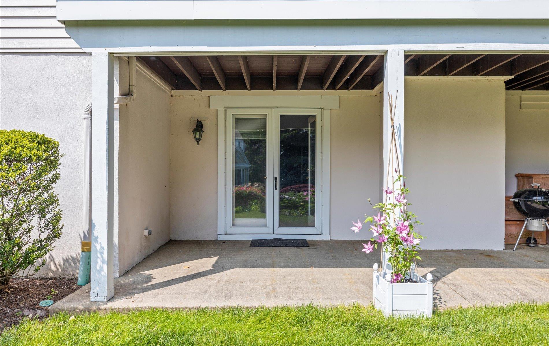 Single Family Hickory  Nassau County, NY 11030, MLS-875177-39