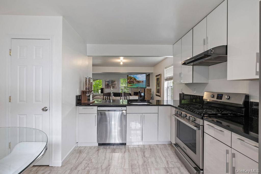 Single Family Lombardi  Rockland County, NY 10956, MLS-875193-5