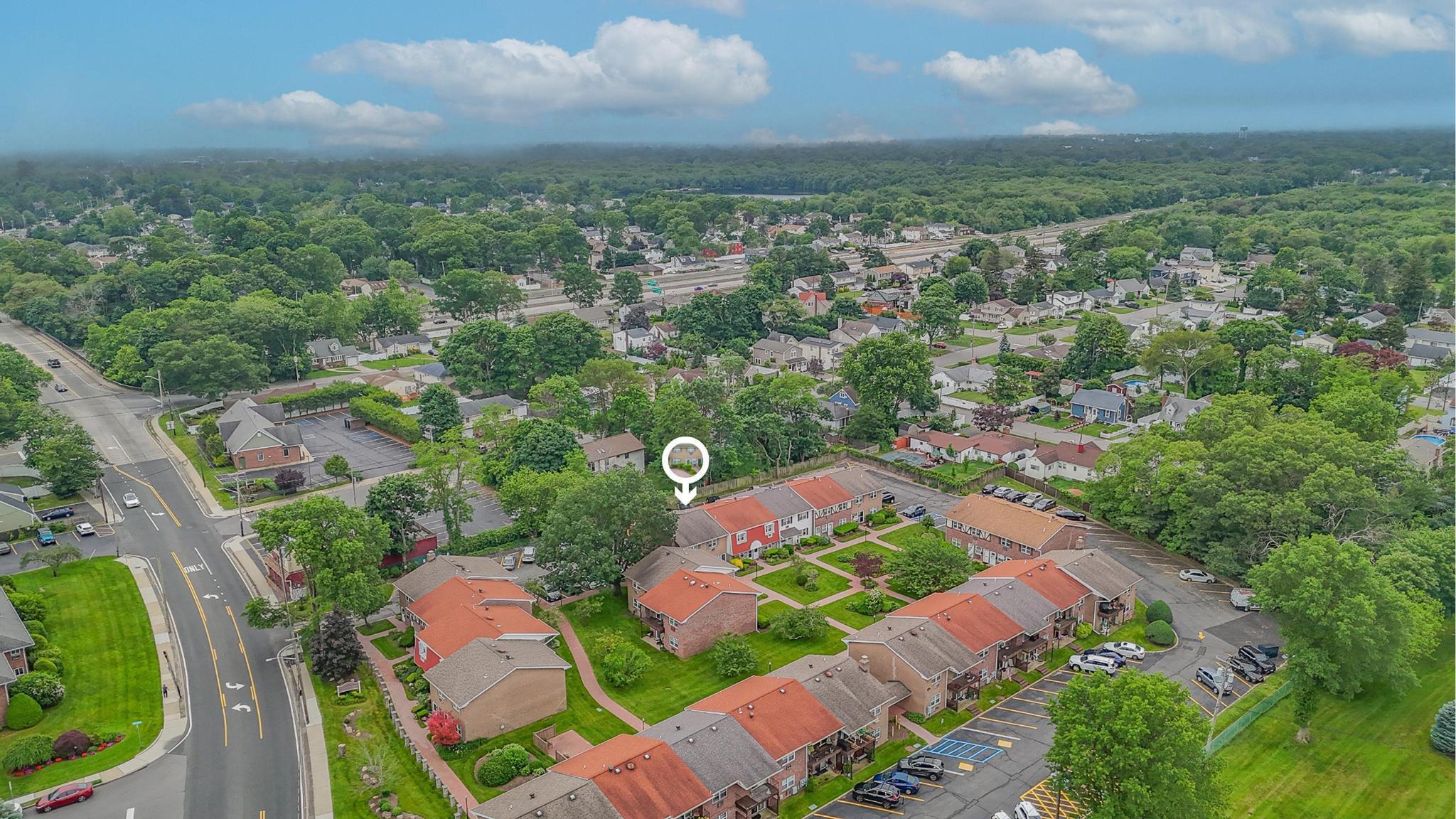 Condo Springwood  Suffolk County, NY 11703, MLS-875199-11