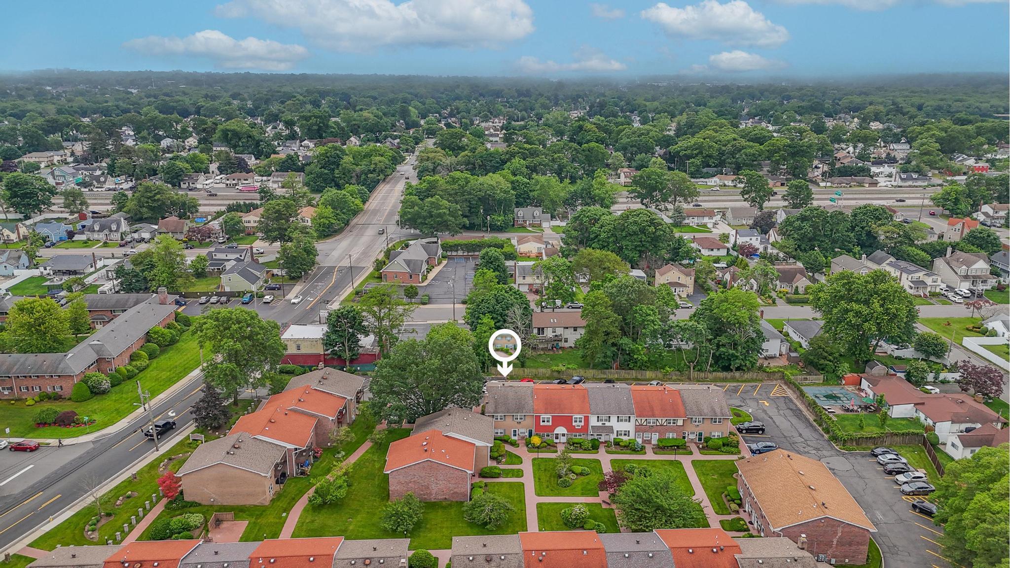 Condo Springwood  Suffolk County, NY 11703, MLS-875199-15