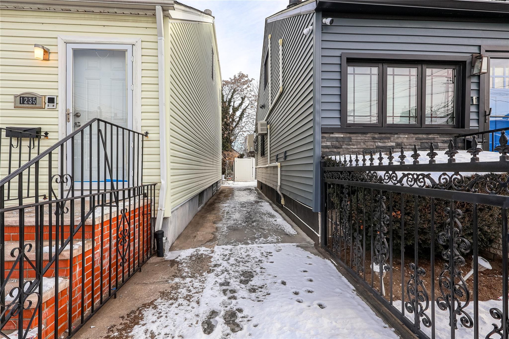 Single Family 87th  Brooklyn, NY 11236, MLS-875204-3