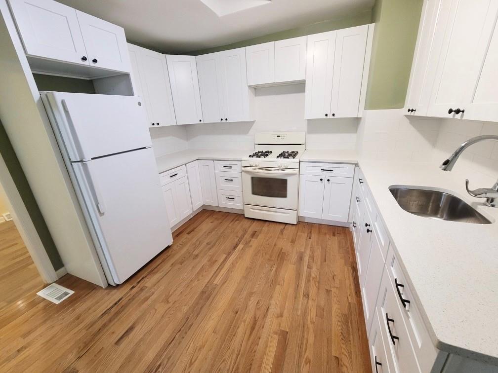 Single Family Grand  Westchester County, NY 10520, MLS-875207-3