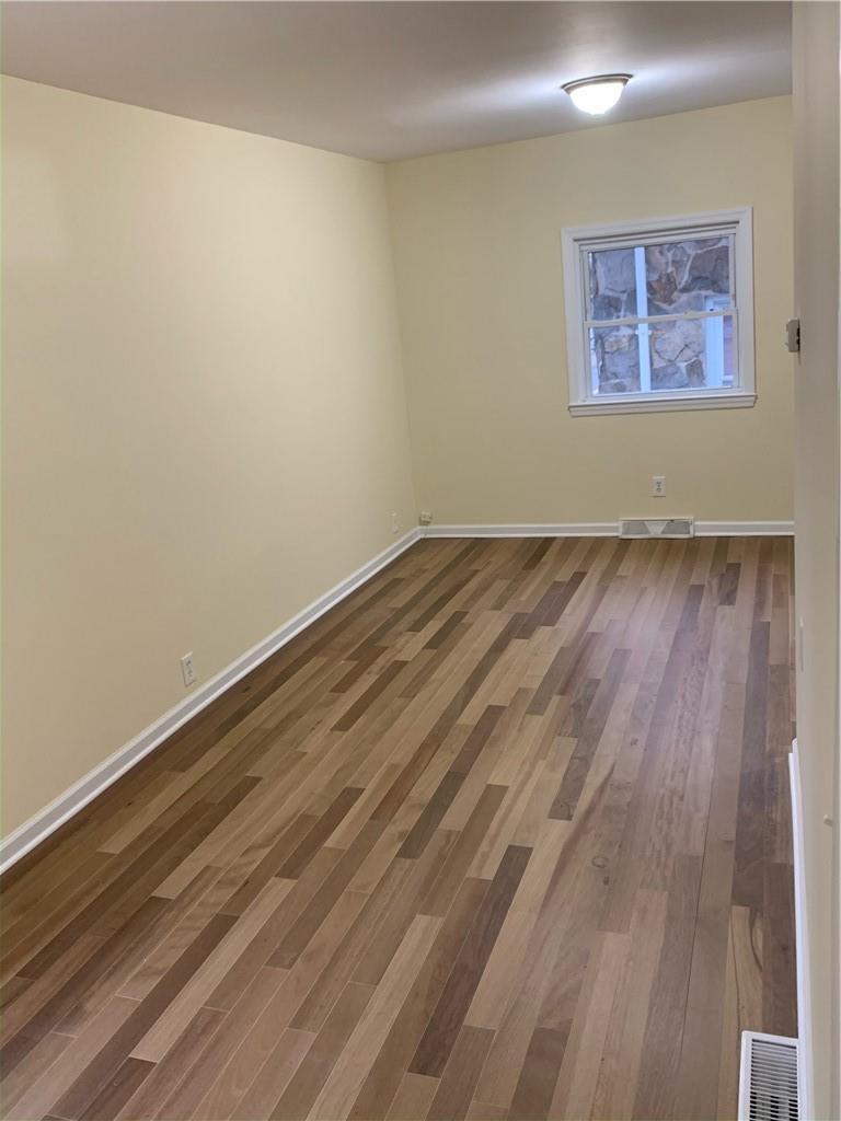 Single Family Grand  Westchester County, NY 10520, MLS-875207-4