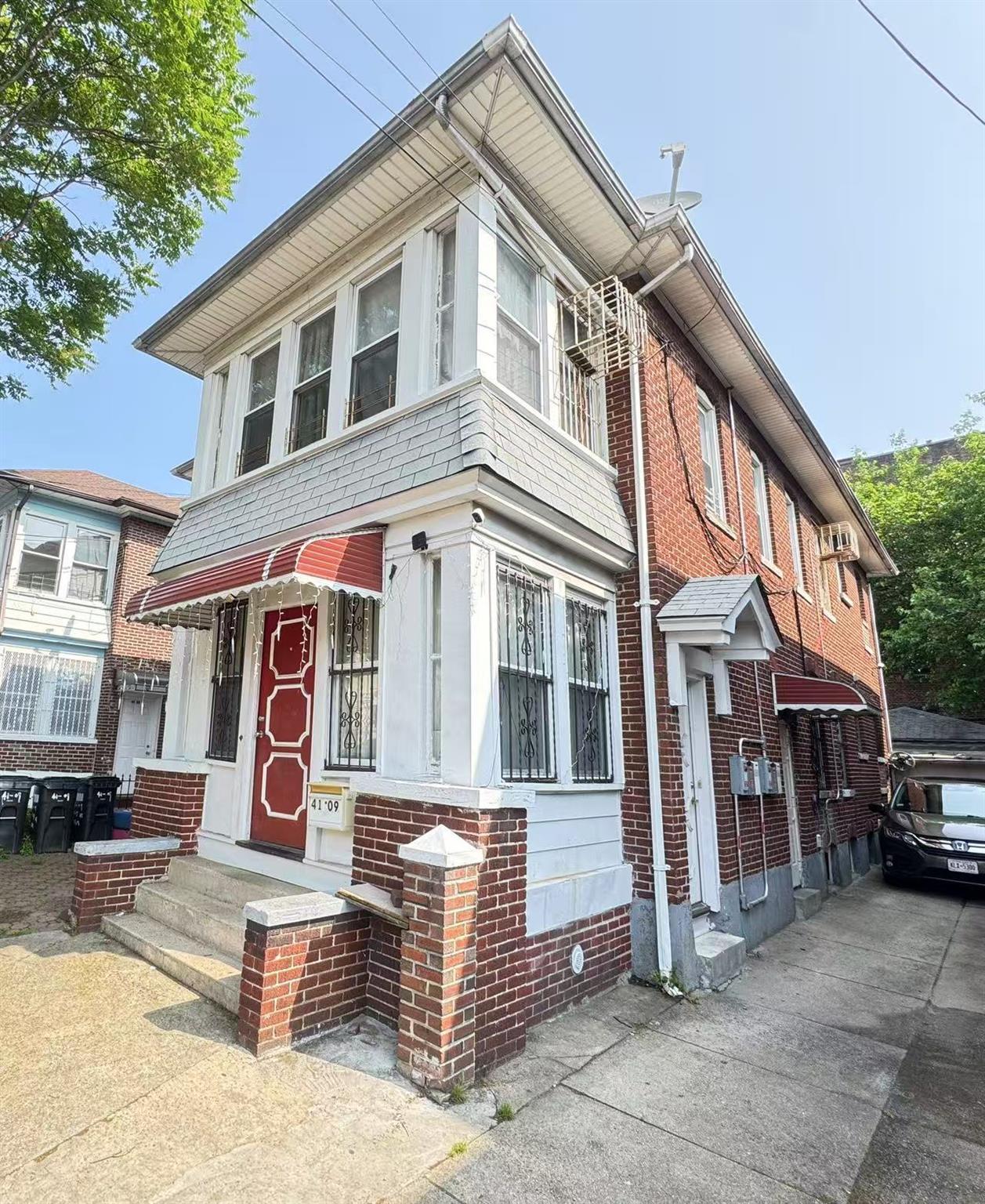 Single Family Forley  Queens, NY 11373, MLS-875208-2