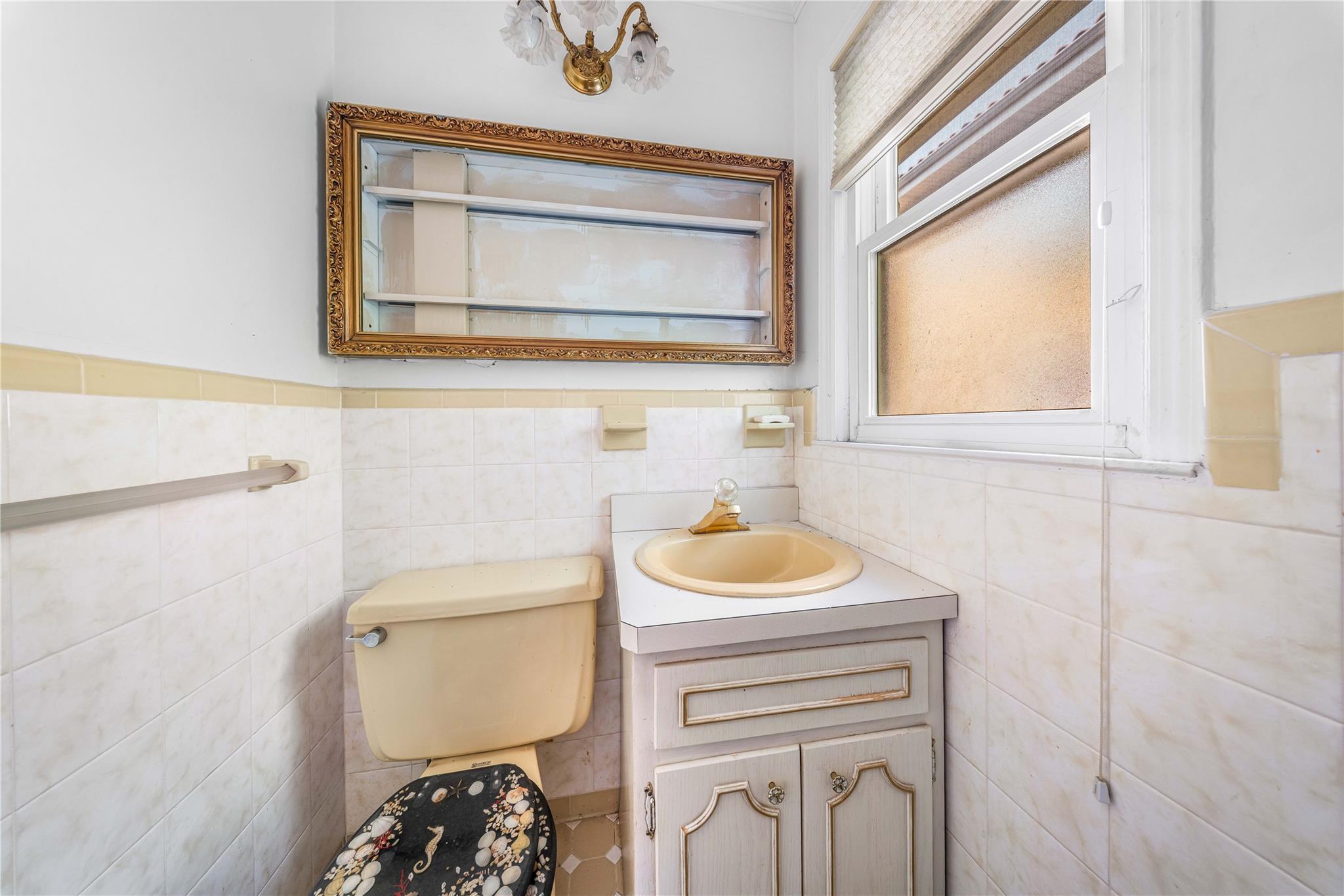 Single Family 11 Avenue  Queens, NY 11357, MLS-875211-9