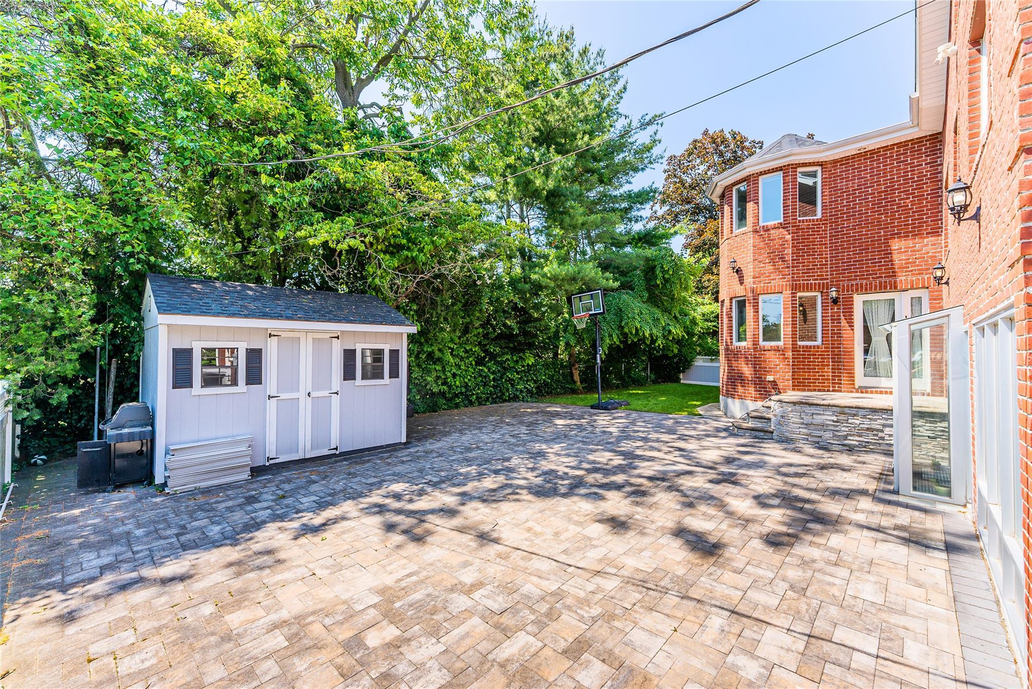 Single Family Birch  Nassau County, NY 11040, MLS-875218-37
