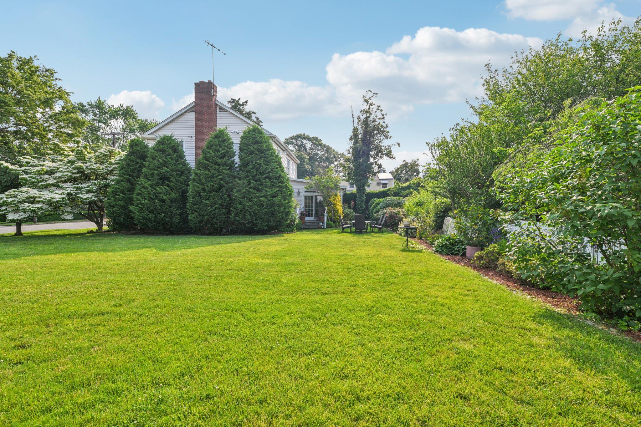 Single Family Ogden  Nassau County, NY 11596, MLS-875219-24