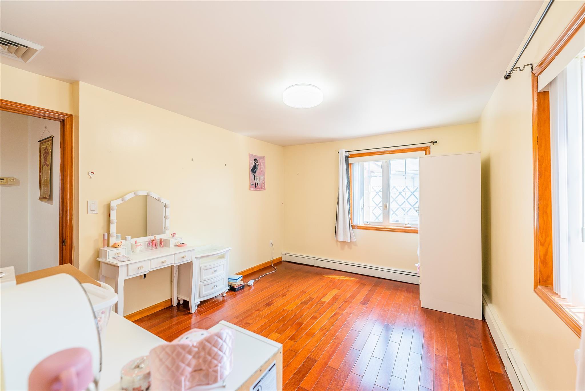 Single Family 21  Queens, NY 11357, MLS-875220-15