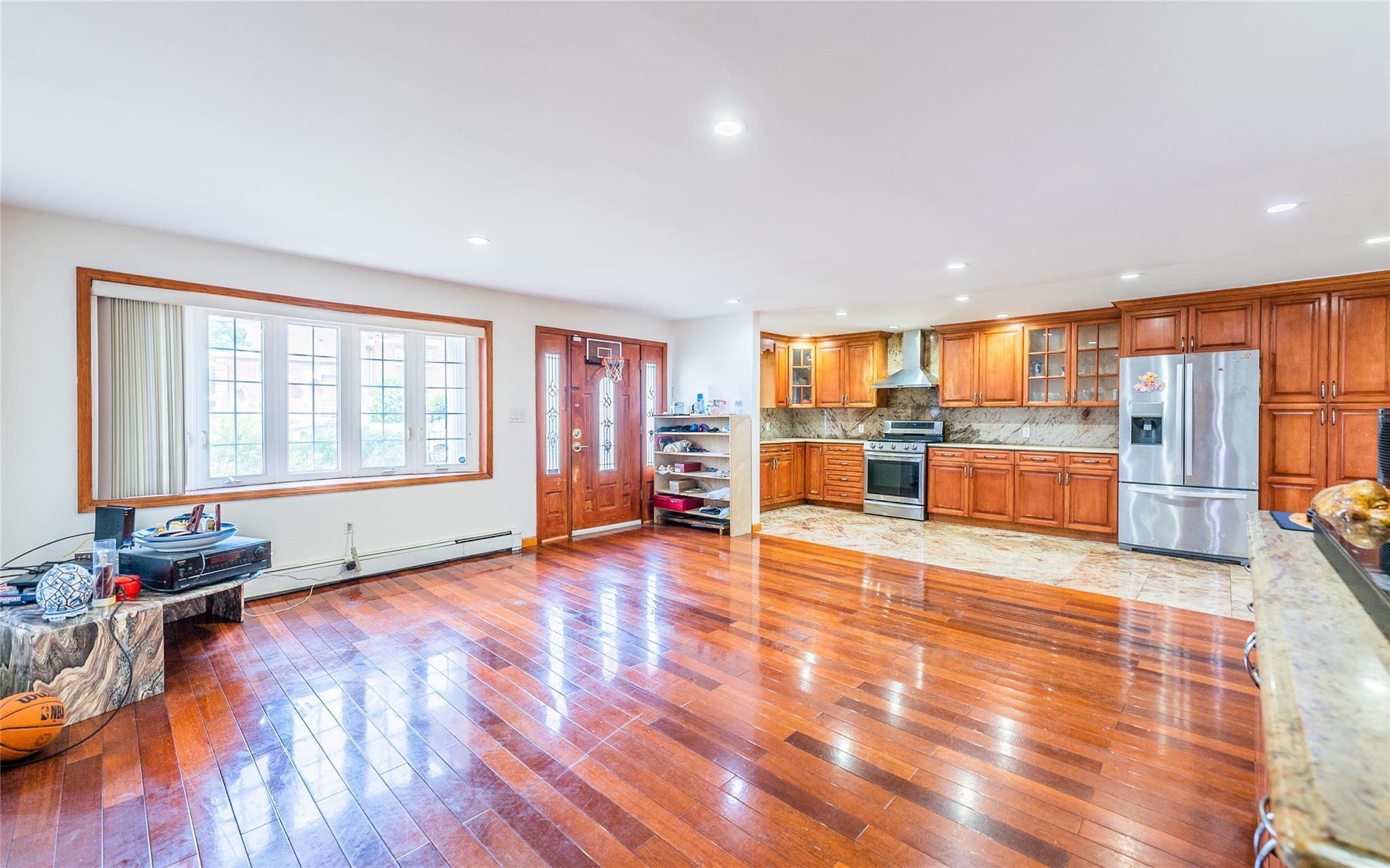 Single Family 21  Queens, NY 11357, MLS-875220-22