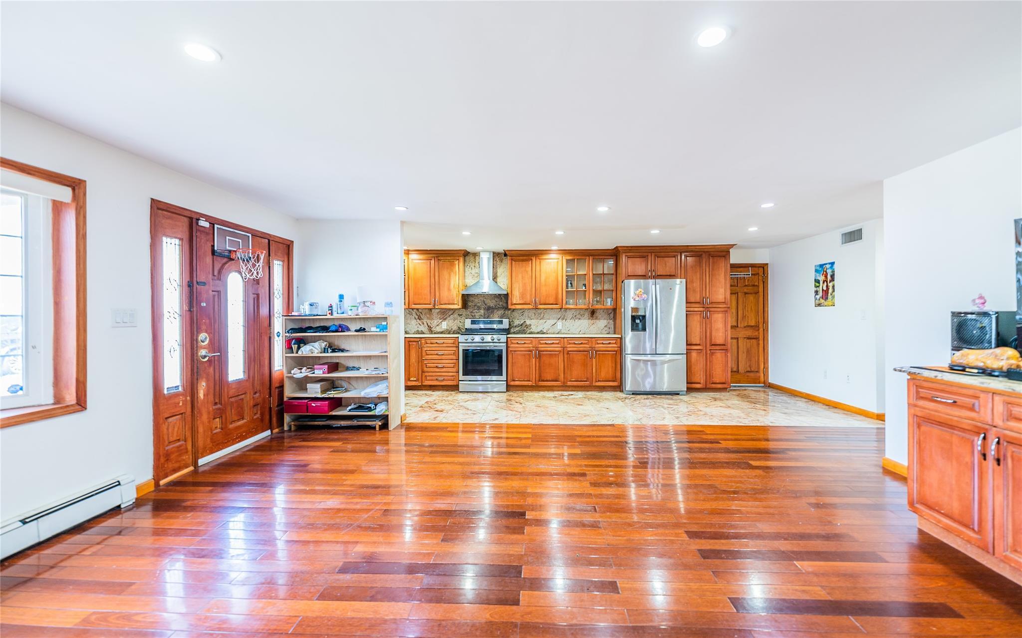 Single Family 21  Queens, NY 11357, MLS-875220-23