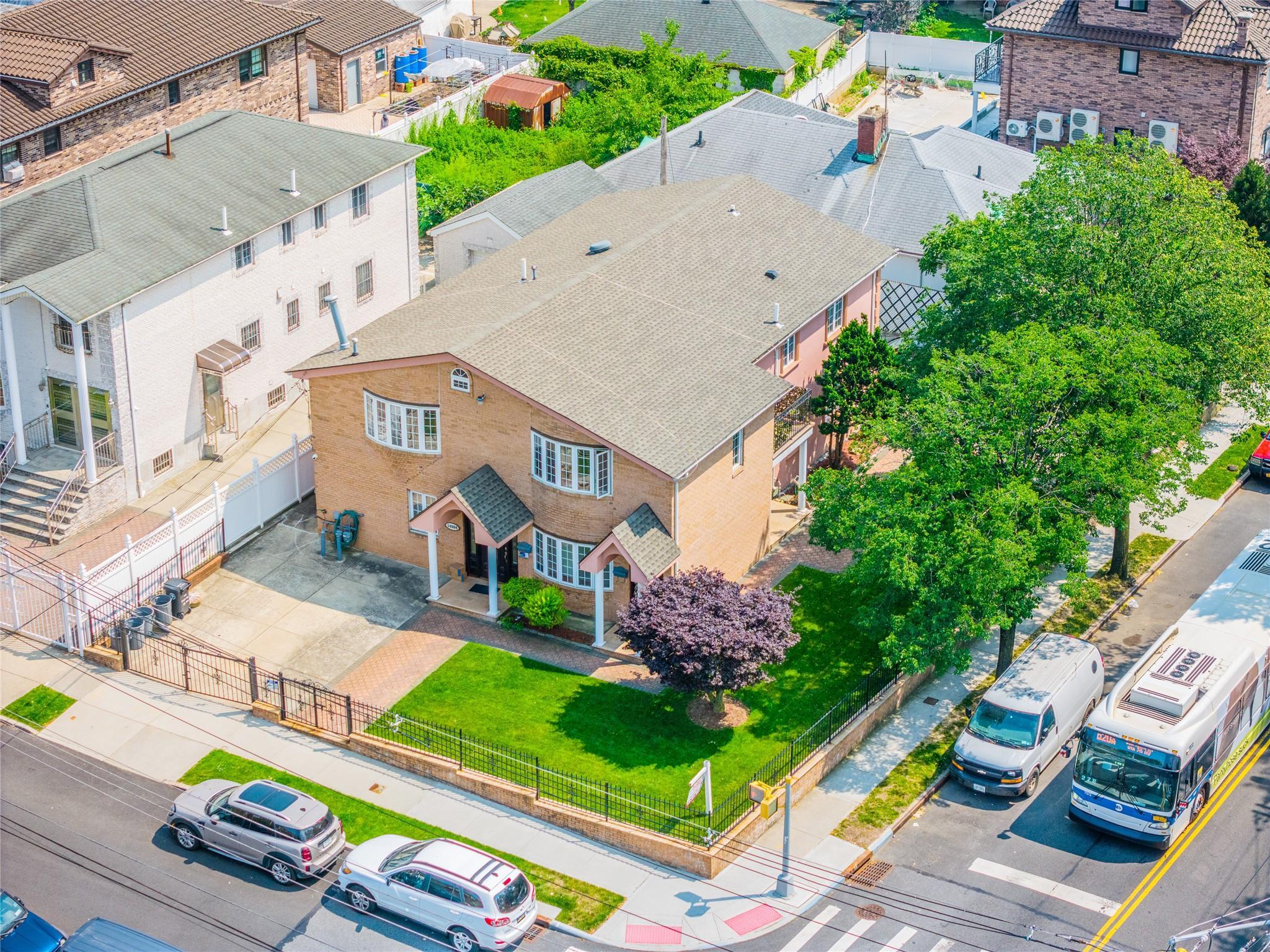 Single Family 21  Queens, NY 11357, MLS-875220-5