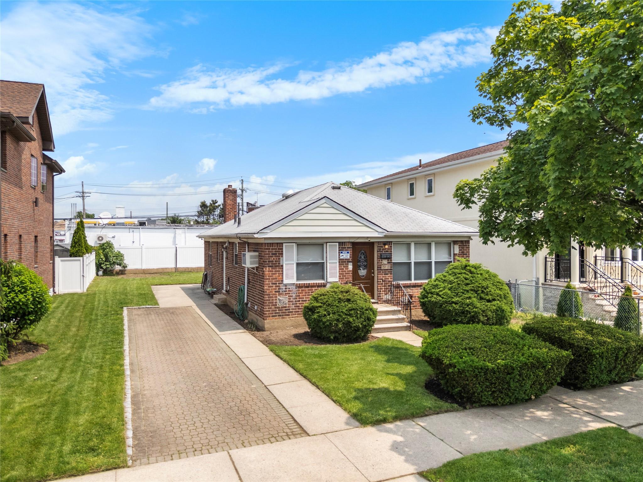 Single Family 22nd  Queens, NY 11357, MLS-875225-2