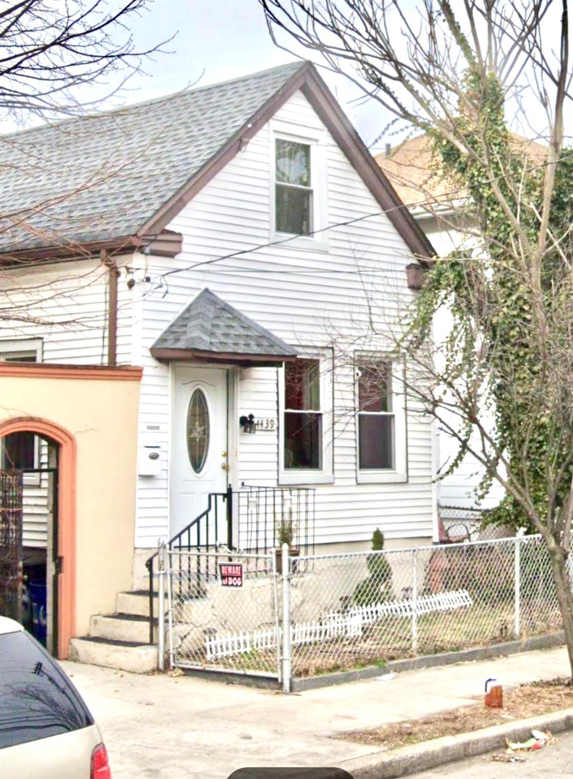Single Family Mundy Lane  Bronx, NY 10466, MLS-875227-2