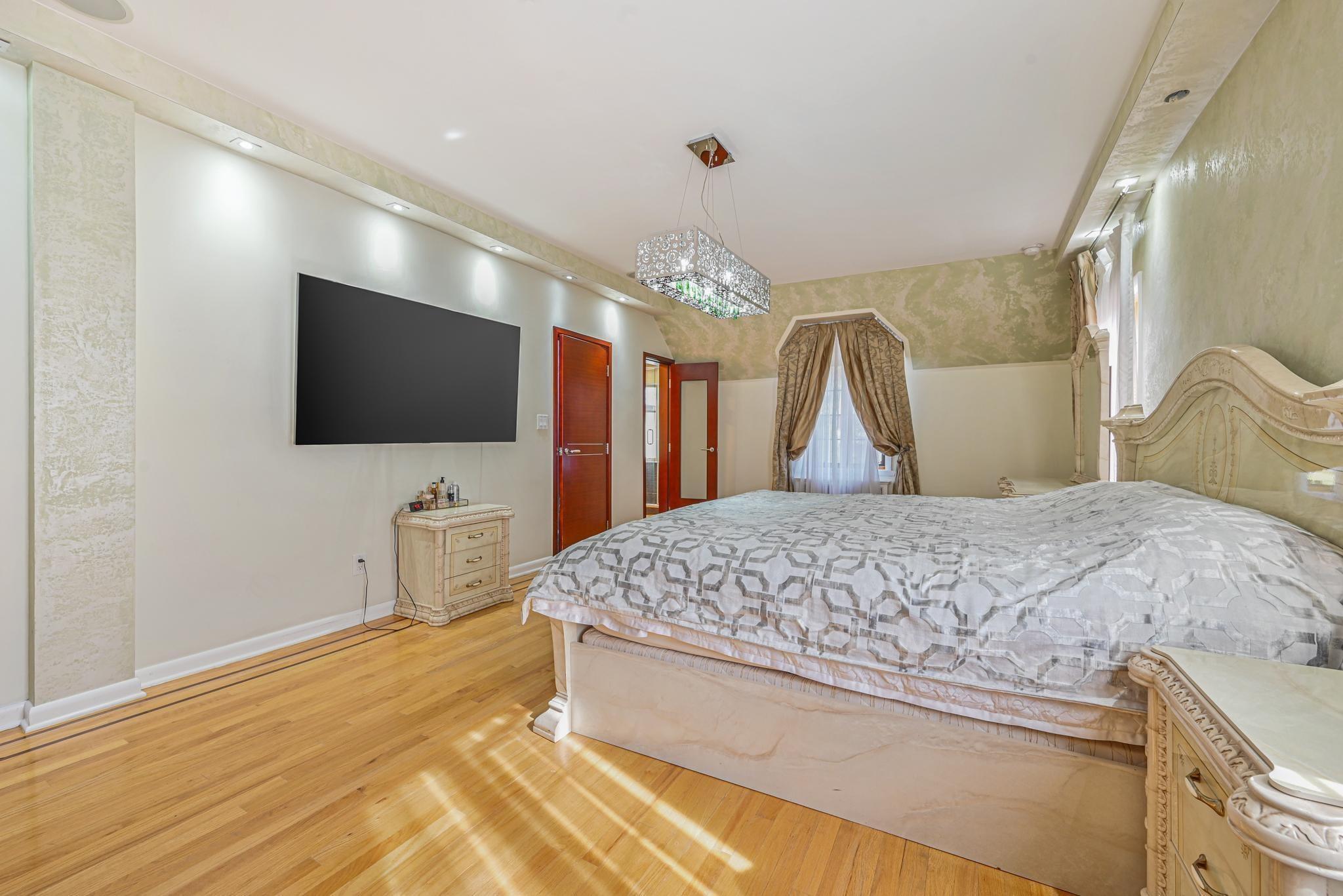 Single Family Chevy Chase  Queens, NY 11432, MLS-875239-20