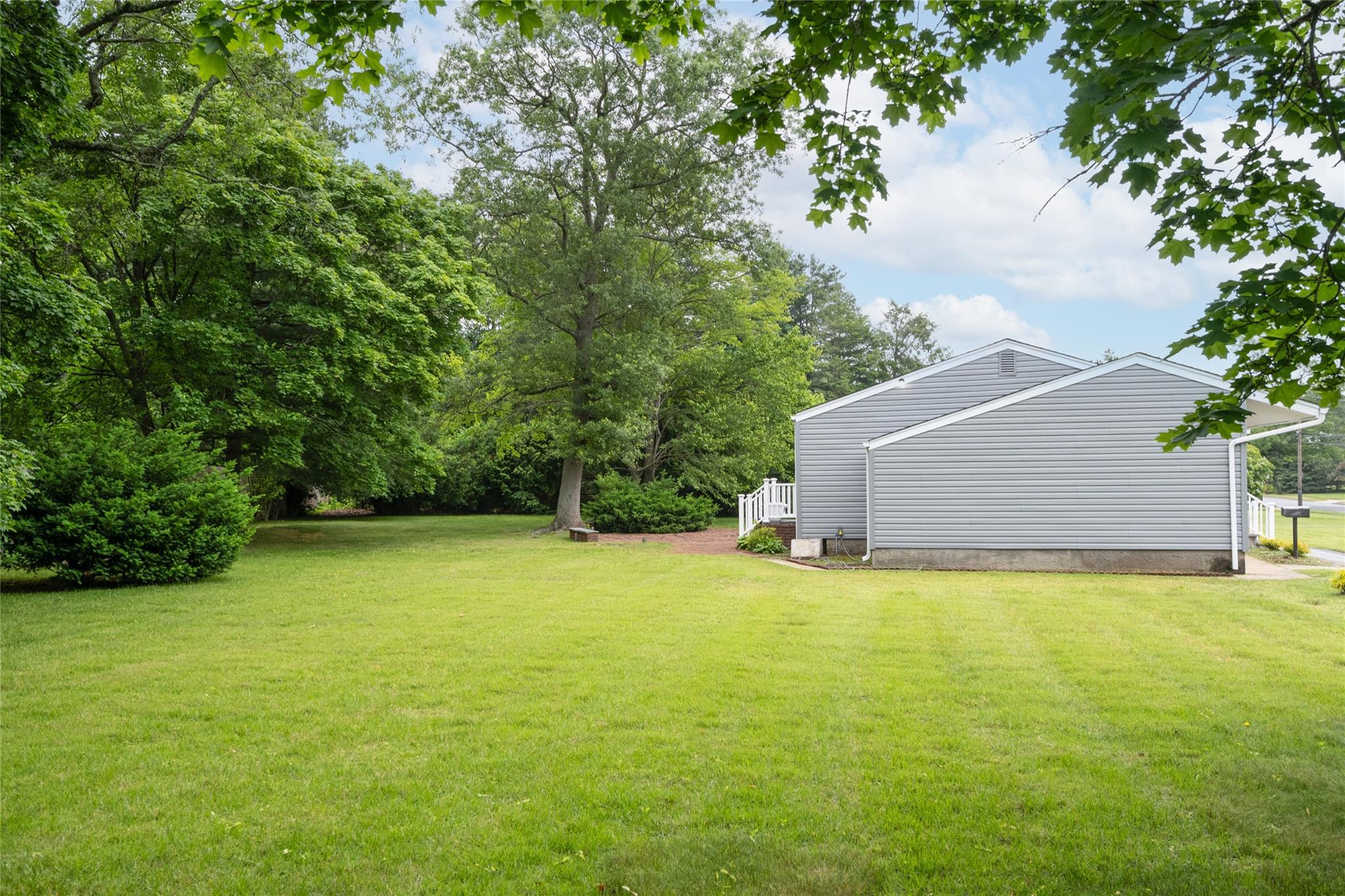 Single Family Searington  Nassau County, NY 11791, MLS-875249-21