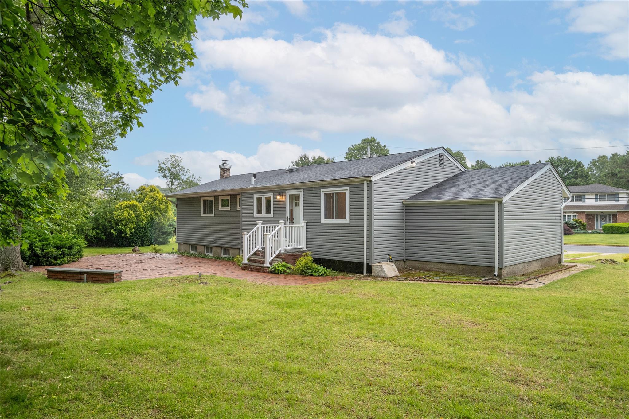 Single Family Searington  Nassau County, NY 11791, MLS-875249-22
