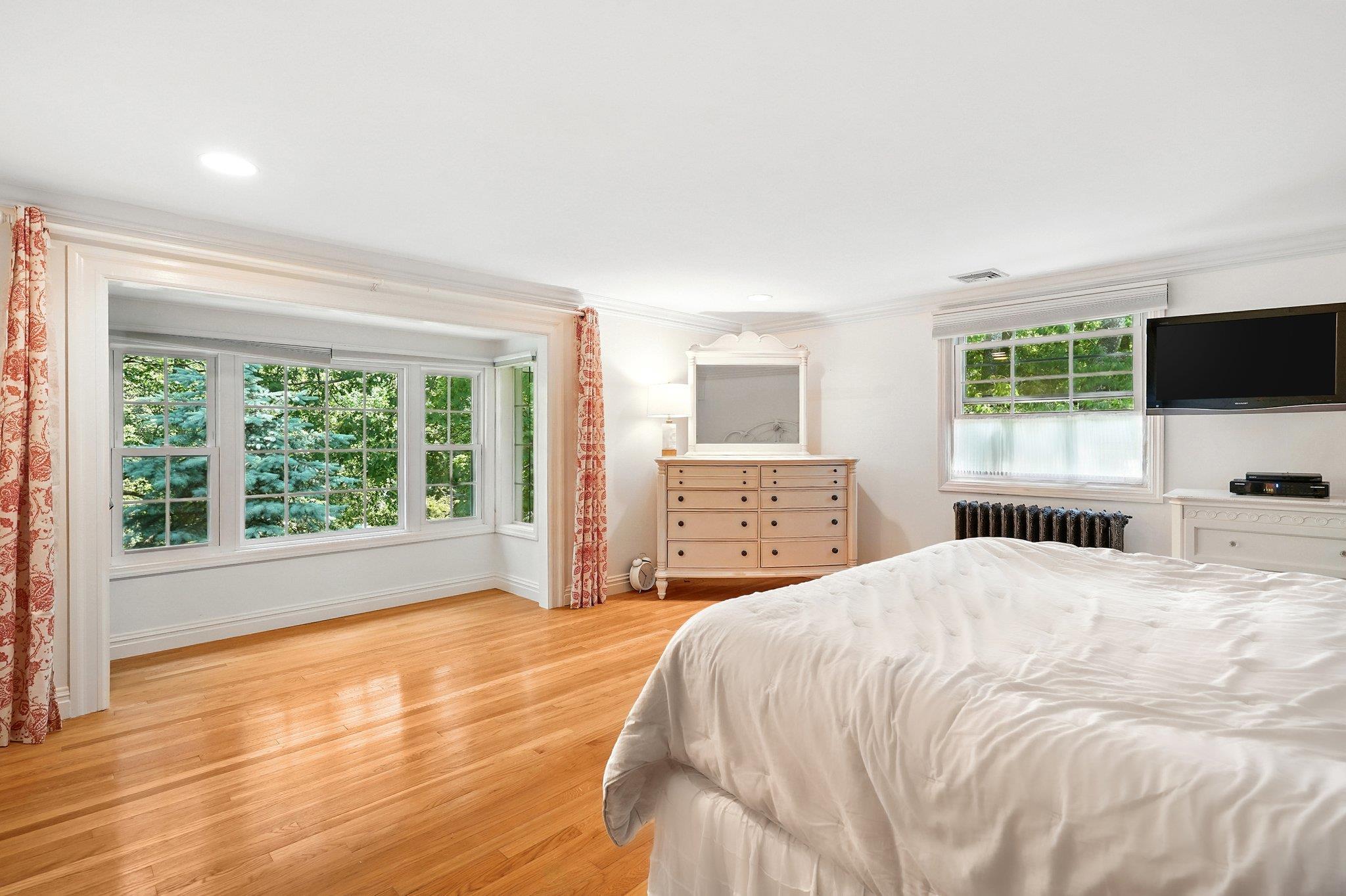 Single Family Park  Westchester County, NY 10604, MLS-875250-21
