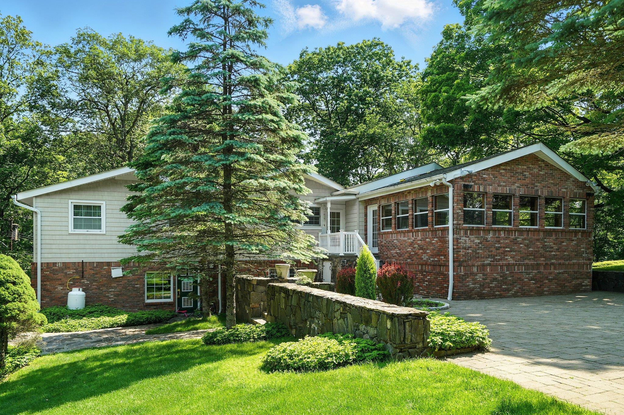 Single Family Park  Westchester County, NY 10604, MLS-875250-38