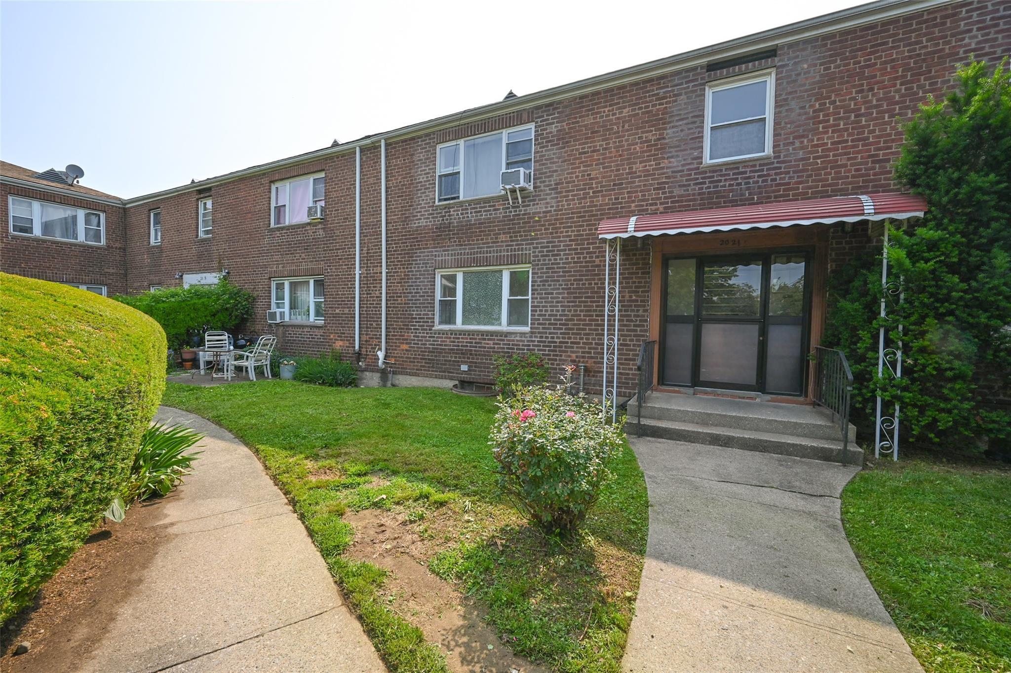 Single Family Parsons  Queens, NY 11357, MLS-875270-3