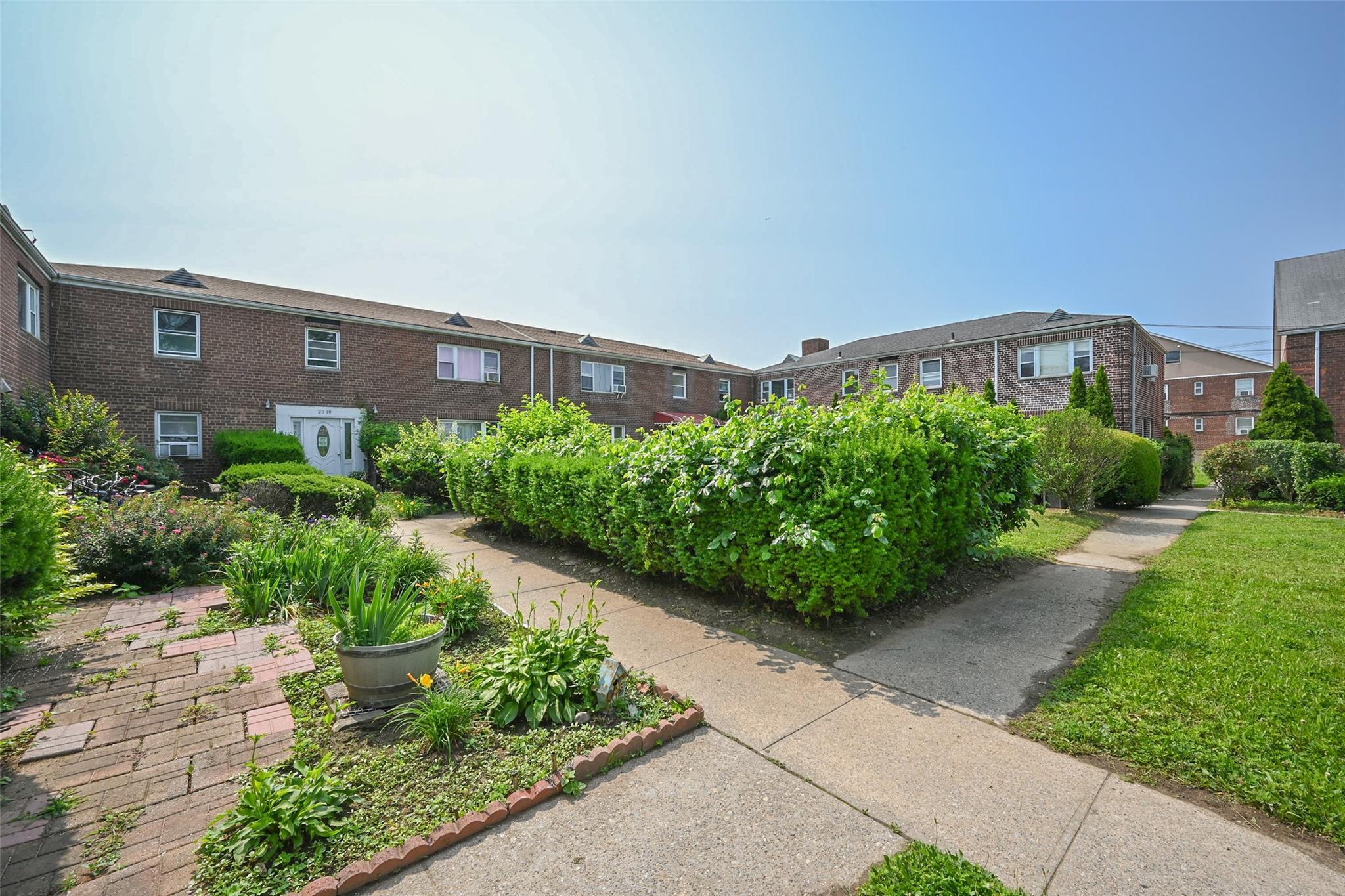 Single Family Parsons  Queens, NY 11357, MLS-875270-5