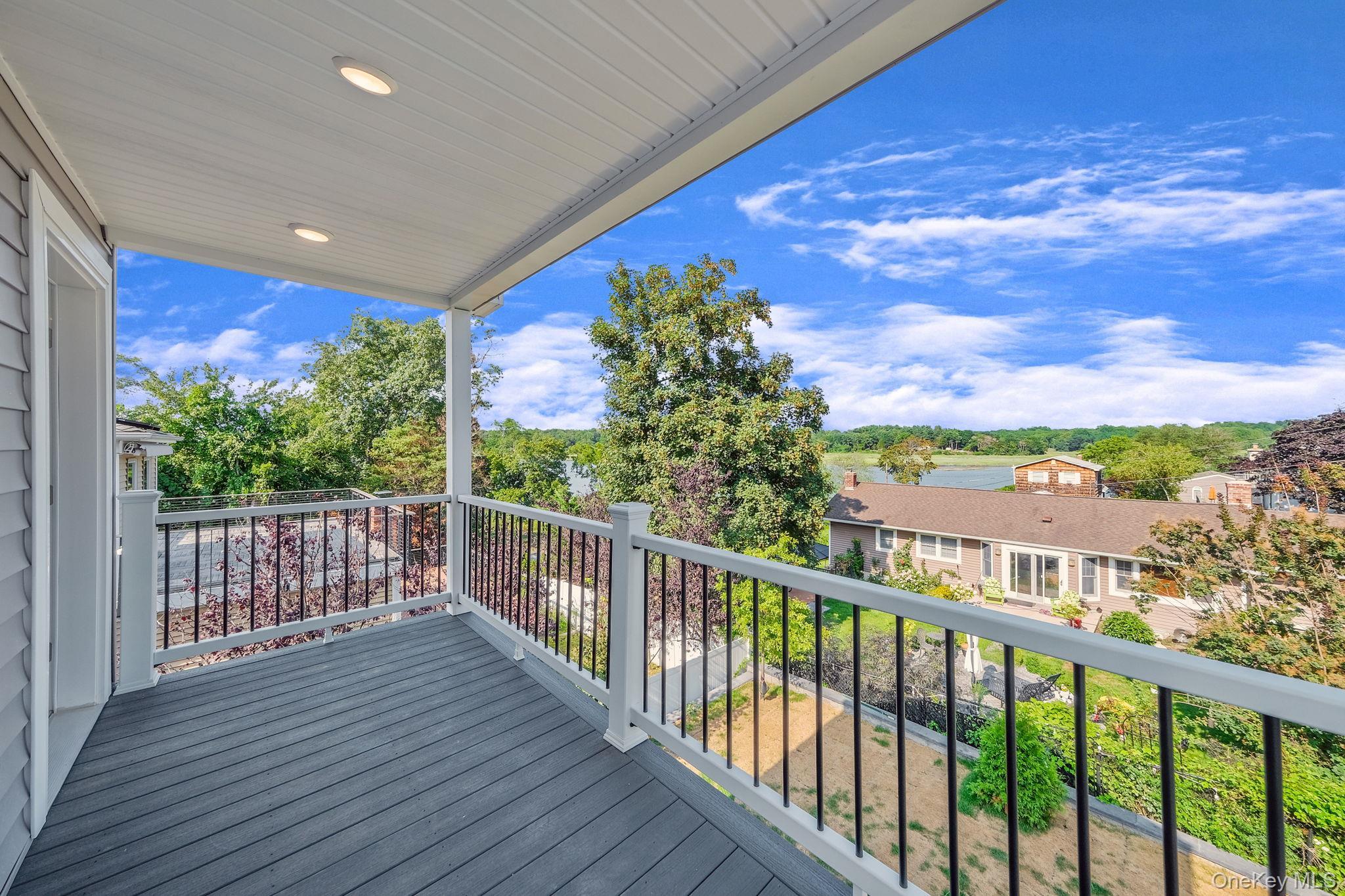 Single Family Whittier  Suffolk County, NY 11754, MLS-875321-29